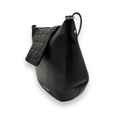 Annick Levesque Black Isabelle-Black