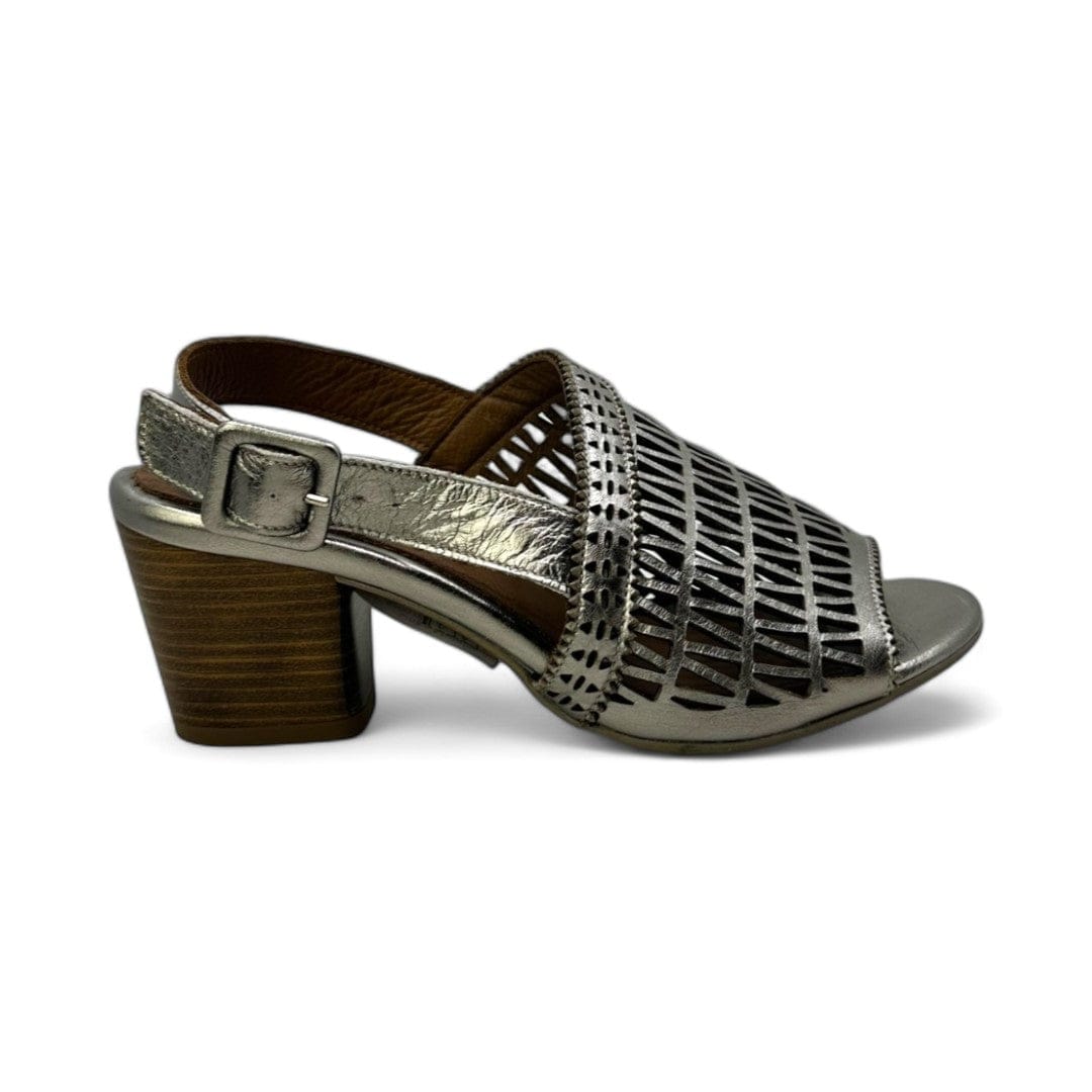 Bueno Shoes 6 / cali-silver / 2 inches Cali - Metallic